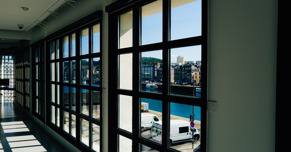A Comprehensive Guide to Metalized Window Tinting Options