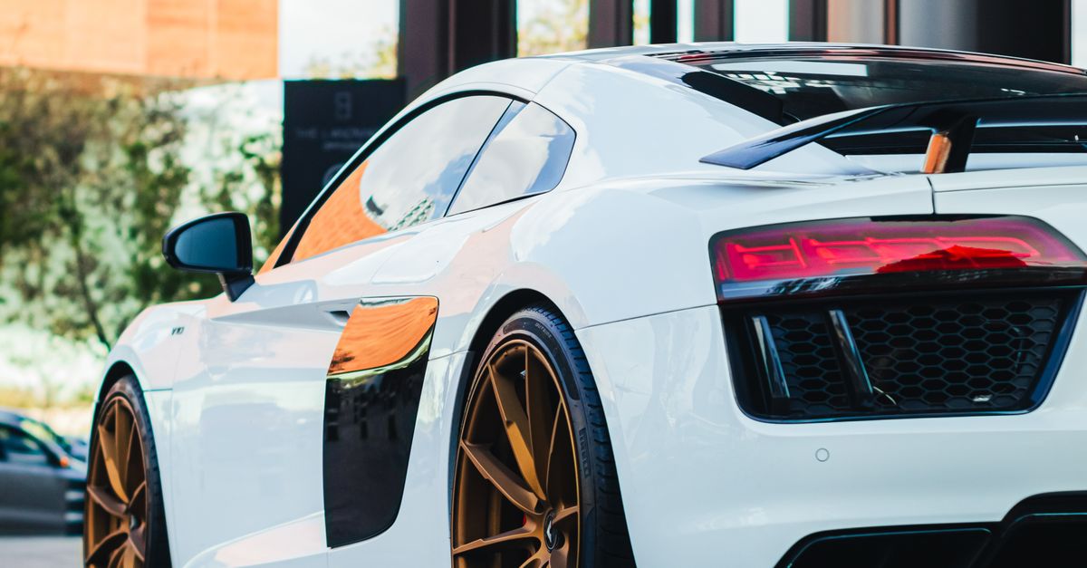 How Ceramic Window Tinting Enhances Energy Efficiency
